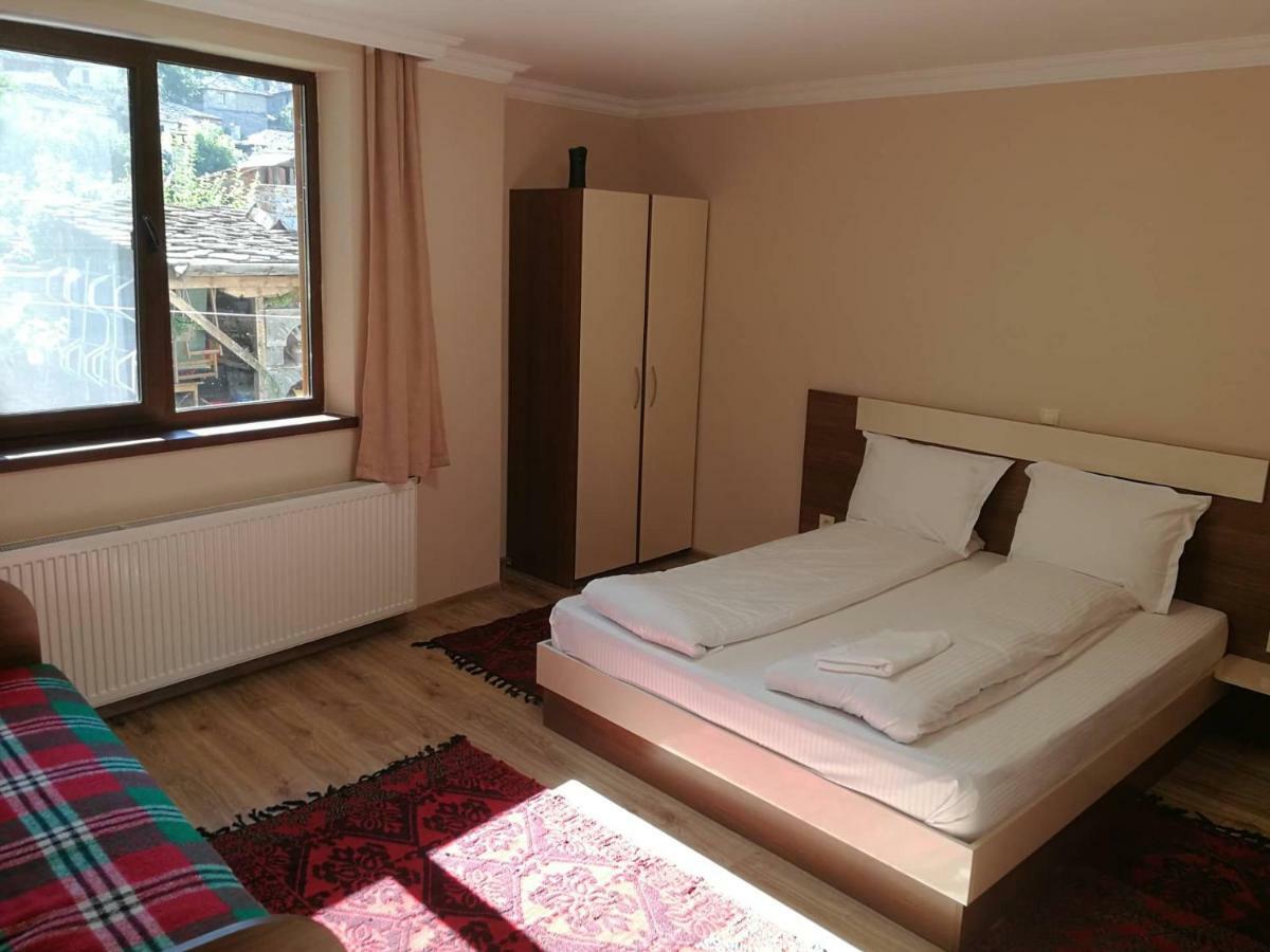 Слънчевата Къща Hotel Kovachevitsa Bagian luar foto